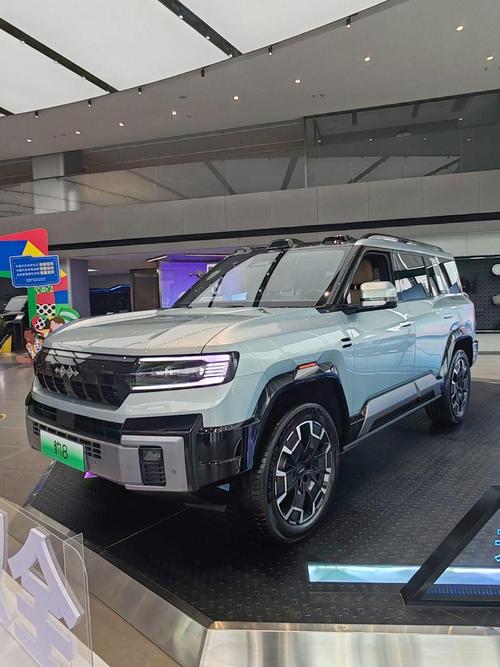 成都锦江区蓝驰宏企业管理咨询比亚迪方程豹硬派越野的爆款，英菲尼迪35周年与你共成长